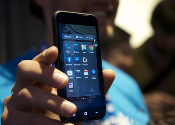 HTC First'in İngiltere satışları iptal edildi