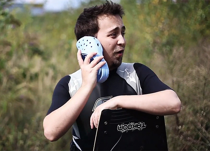 iPhone 5C ile dalga geçmeye doyamadılar iPhone 5C ile dalga geçmeye doyamadılar