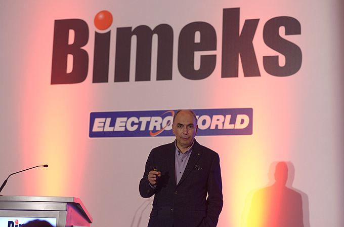 Bimeks mağazaları bir gecede iki kat büyüdü