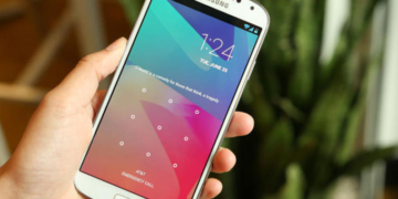 Galaxy S4 Google Play Edition'a 4.4.2 geldi