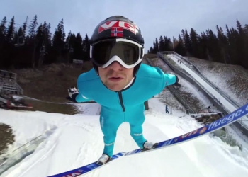 GoPro'yla kayak platformundan atladı