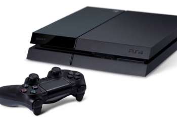 Sony, Playstation 4 satışlarıyla Xbox One'a çalım attı