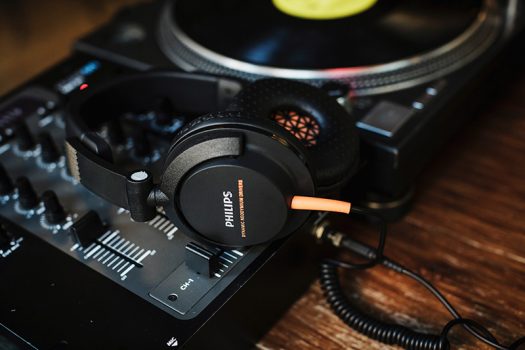 Philips_SHL3300-1