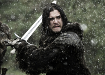 Jon Snow'un kılıcı hayat buldu