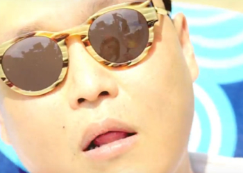 Gangnam Style iki milyarı gördü!