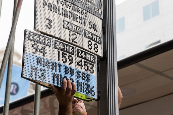 Galeri: 100,000 parça LEGO'dan otobüs durağı! lego otobüs durağı