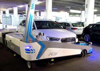 Almanya havalanında hizmete giren Vale robot ile tanışın