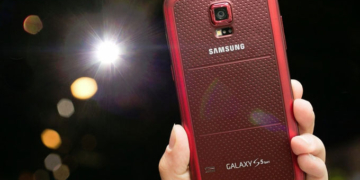 Samsung Galaxy S5 Sport modelini duyurdu