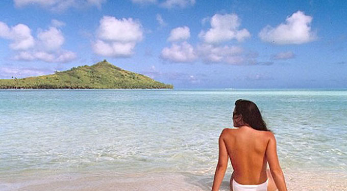 Jennifer In Paradise