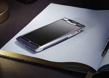 Vertu'dan yine çok pahalı bir telefon