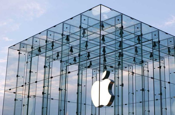 Apple, transparan küp mağaza tasarımının patentini kazandı