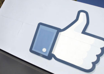 Facebook'a gerçek zamanlı "yorum yazıyor" bilgisi geliyor