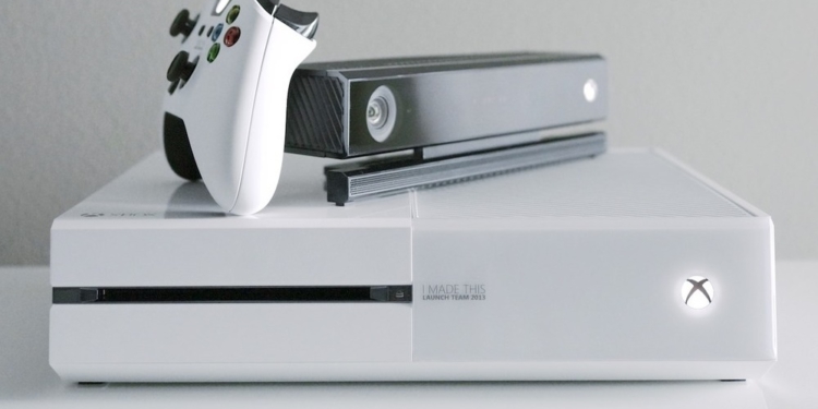 white-Xbox-one