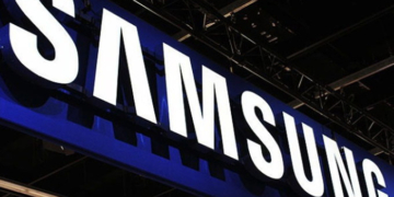 Samsung'un akıllı telefon gönderimi düşse de liderliği bırakmıyor