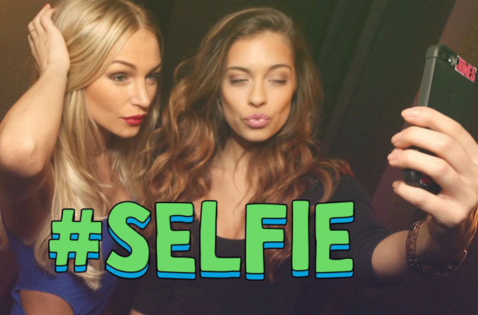 Rus yetkililer: "Selfie çekmek bitlenmenize sebep olabilir" "Selfie, bitlenmenize neden olabilir"