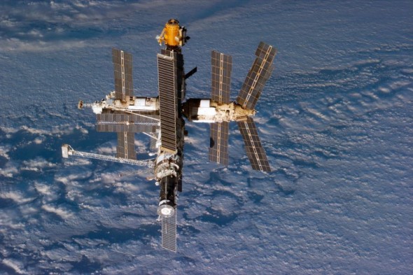 Mir_on_24_September_1996-590x393
