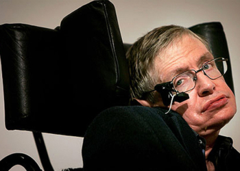 Hawking de yapay zekanın insanlık için tehlikesinden endişeli