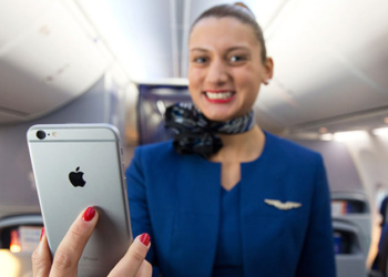 United Airlines, 23 bin uçuş görevlisine iPhone 6 Plus veriyor