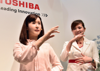 Toshiba bu robot ile işinize göz dikiyor