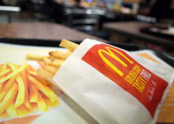 McDonald's patates kızartması nasıl yapılıyor? (VİDEO)
