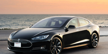 Tesla ile Kara Şimşek efsanesi gerçek oluyor