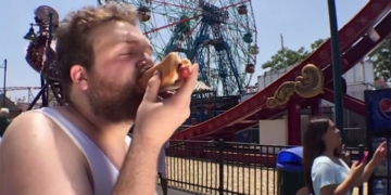 iPhone 6 reklamları dürüst olsaydı [VİDEO]