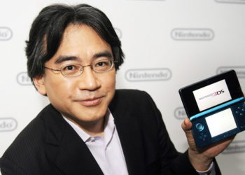 Satoru Iwata, President of Nintendo Co., Ltd., poses during an interview after Nintendo's E3 presentation of their new Nintendo 3DS at the E3 Media & Business Summit in Los Angeles June 15, 2010. Japan's Nintendo Co Ltd on Tuesday took the wraps off a new version of its DS handheld device that can play games and show movies in 3D without glasses, in an effort to revitalize demand. REUTERS/Phil McCarten (UNITED STATES - Tags: SCI TECH BUSINESS)