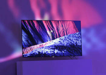 Philips AmbiLux TV ile duvarınızı mega ekrana dönüştürün!
