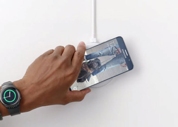 Samsung yeni reklamında yine iPhone'a taş atıyor