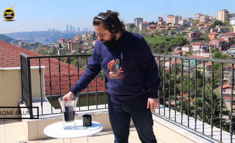 Samsung Galaxy S7 Edge ile Su Altında Telefon Görüşmesi Yapılır Mı? | Video
