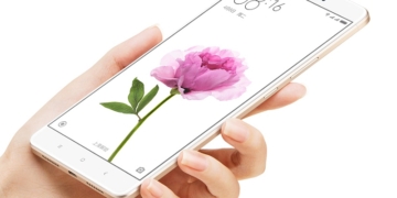 Xiaomi, Dev Ekranlı Mi Max'i Tanıttı