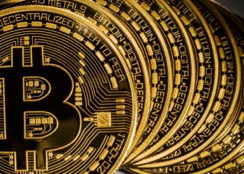 7.800 Dolar'a Kadar Çıkan Bitcoin, Bir Anda Çakıldı!