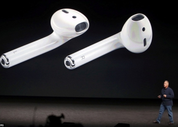 Apple, Yeni Kablosuz Kulaklığı AirPods'u Tanıttı
