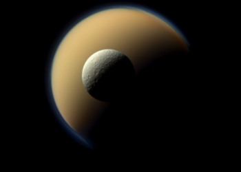 Cassini, Titan'da İlginç Bulutlar Fotoğraflamayı Başardı