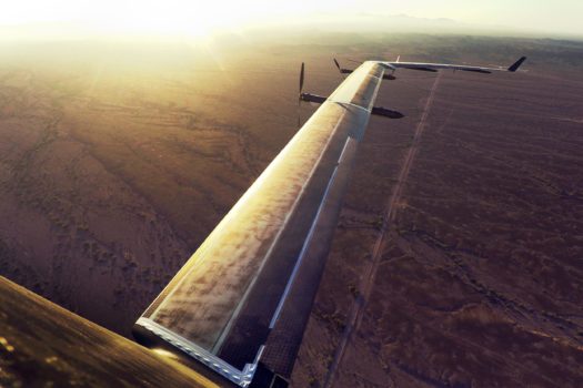 Facebook'un Droneu İlk Uçuşunda Yere Çakıldı