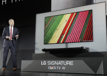 LG'nin Tanıttığı Yeni 4K OLED TV İnanılmaz Derecede İnce