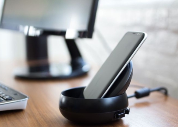 Samsung Galaxy S8, DeX ile Masaüstü Bilgisayara Dönüşebilecek