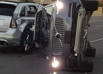 Uber'in Sürücüsüz Araçlarından Birisi Arizona'da Kazaya Karıştı