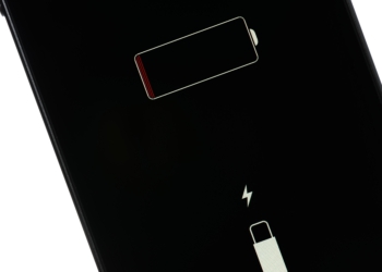 Apple'ın Yeni Patenti Wi-Fi Üzerinden Telefon Şarj Ediyor