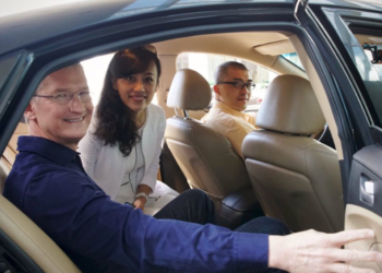 Tim Cook, Apple'ın Sürücüsüz Araç Çalışmalarını Doğruladı