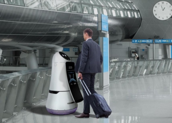 LG'nin Yeni Havalimanı Robotu Yolculara Yardımcı Olacak