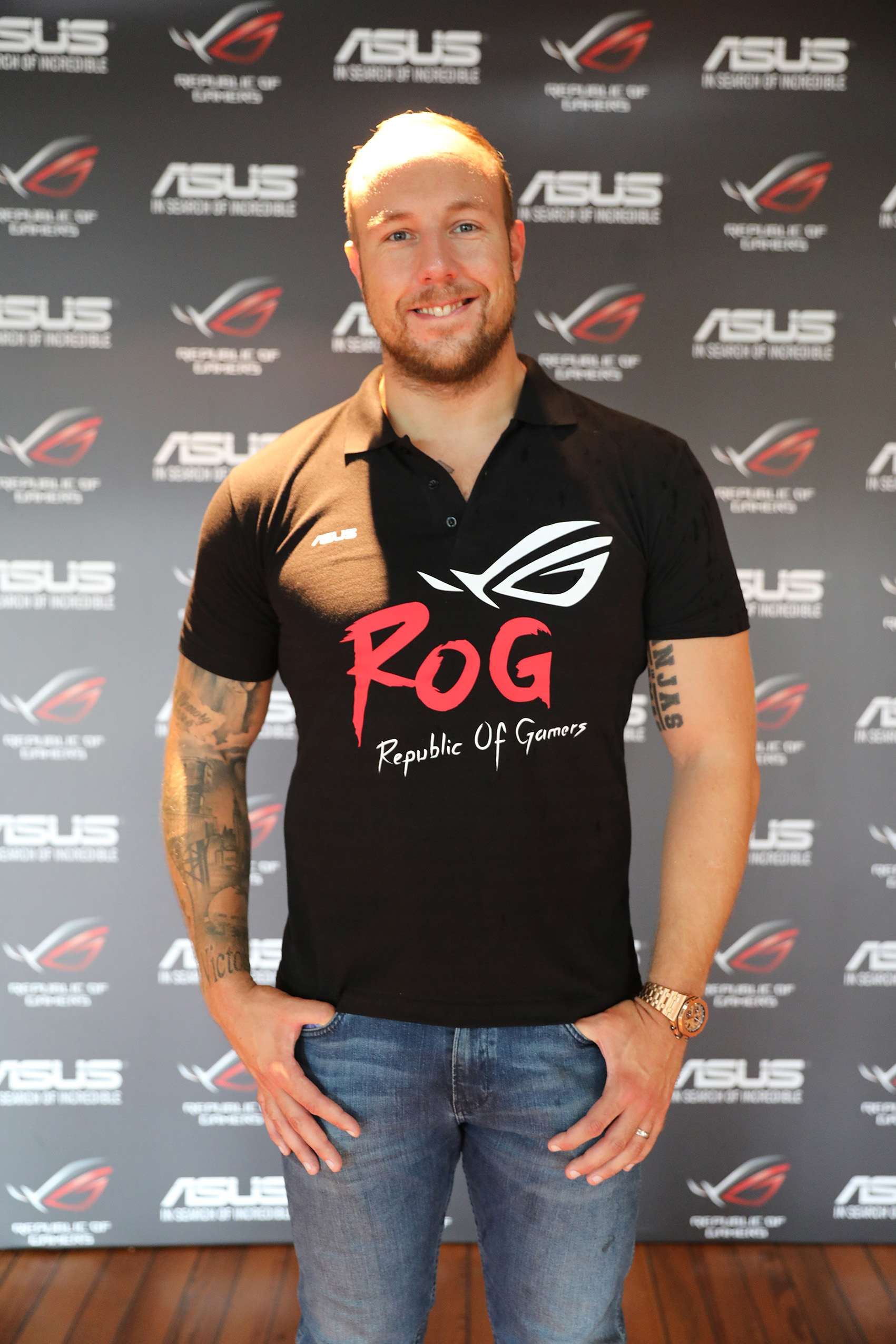 ASUS ROG, Zephyrus’u Grubby ve Heaton ile Tanıttı!