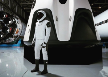 Elon Musk, Instagram Hesabından SpaceX'in Uzay Giysisini Yayınladı
