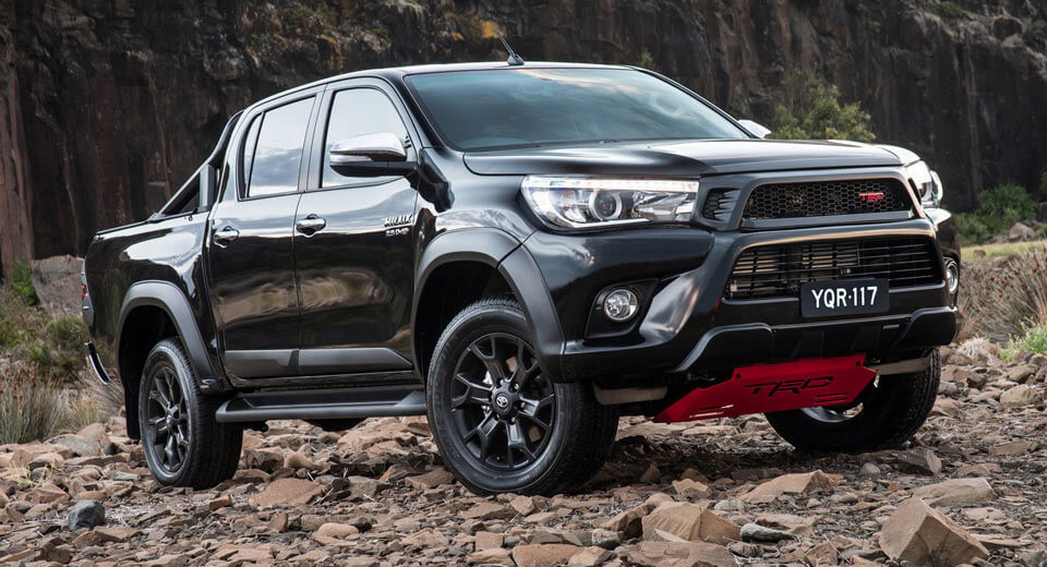 Toyota, Hardcore Hilux Modelinin Ford Ranger Raptor’e Rakip Olacağını Düşünüyor