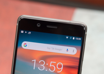 Nokia 8'in Ekranı Sınıfta Kaldı