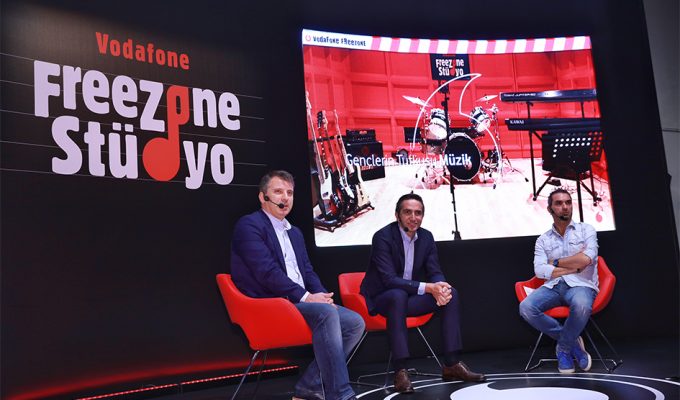 Vodafone, Türkiye'nin Yeni Dijital Stüdyosu "Vodafone Freezone Stüdyo"yu Vodafone Park'ta Açıyor!