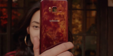 Solar Red HTC U11'e Samsung'dan Misilleme: Burgonya Kırmızısı S8!