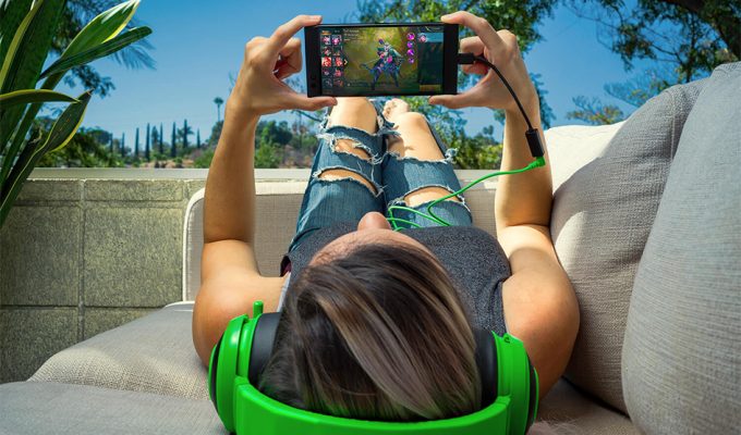 Razer'dan Muhteşem Özelliklere Sahip "Oyuncu Telefonu": Razer Phone