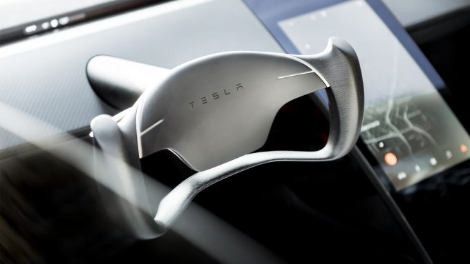 Tesla'nın Efsanevi Spor Aracı Roadster Yenilendi!