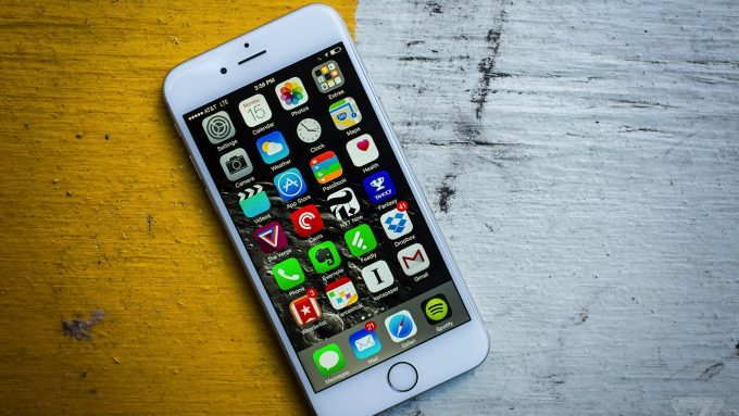 Değeri 900 Milyar Dolar Olan Apple'a iPhone Yavaşlatma Nedeniyle 1 Trilyon Dolarlık Tazminat Davası!